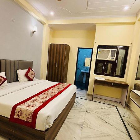 Hotel Vegas Corporate Suites Noida Dış mekan fotoğraf