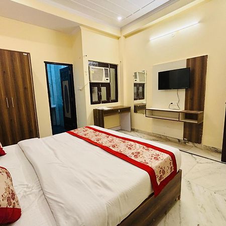 Hotel Vegas Corporate Suites Noida Dış mekan fotoğraf