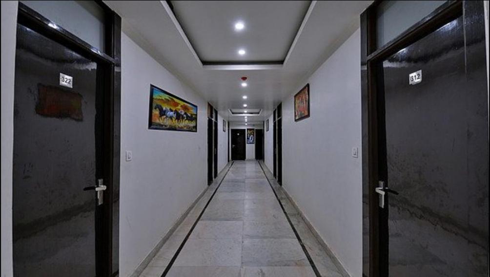 Hotel Vegas Corporate Suites Noida Dış mekan fotoğraf